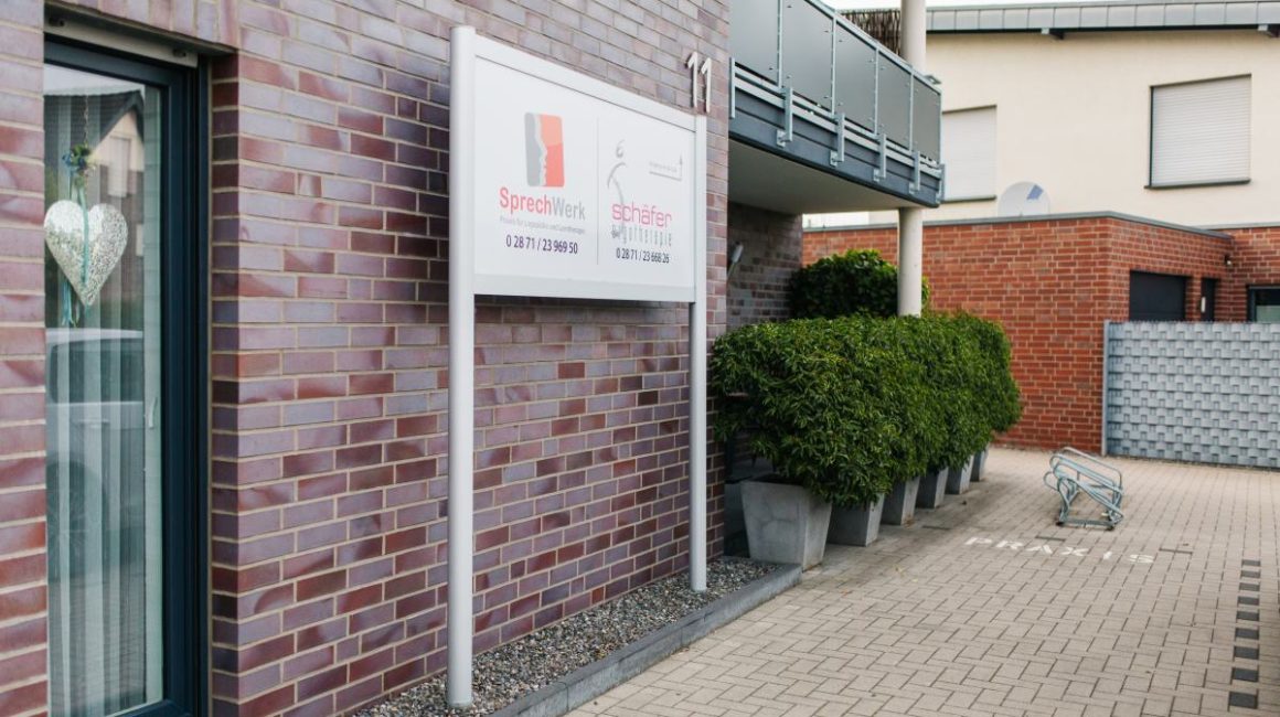 Außenansicht der SprechWerk-Praxis Biemenhorst