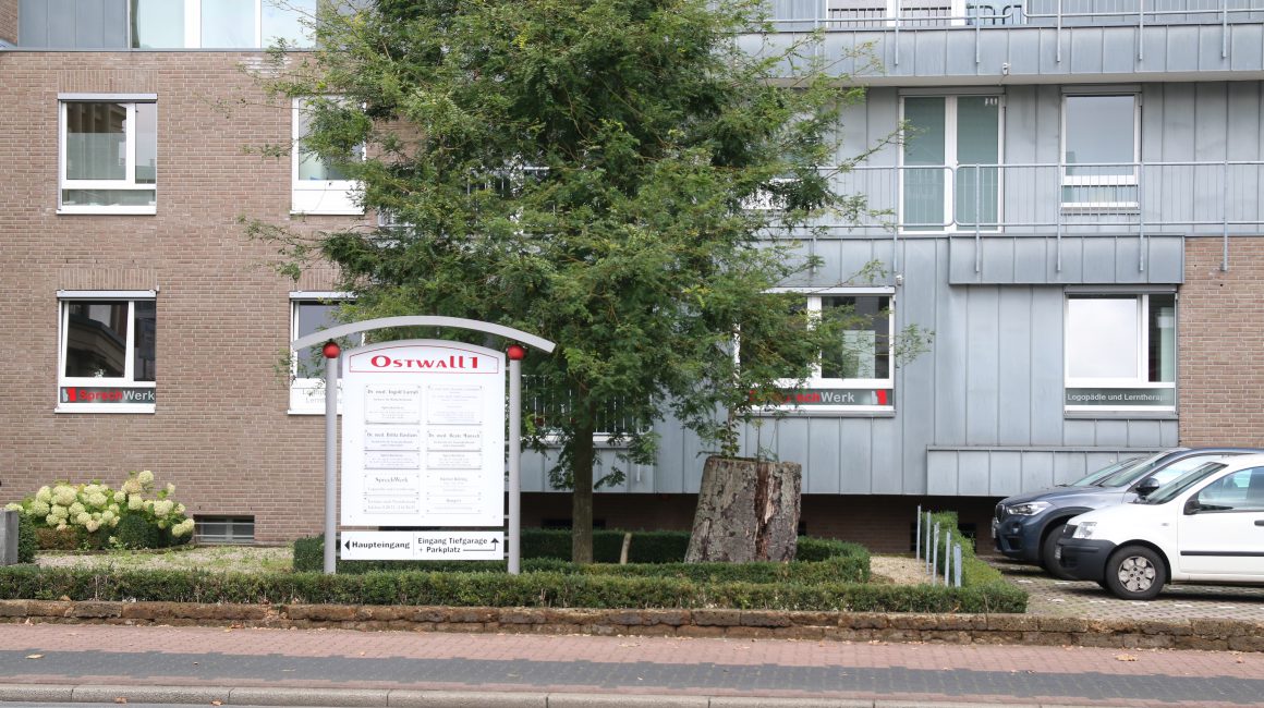 Außenansicht der SprechWerk-Praxis am Ostwall Bocholt